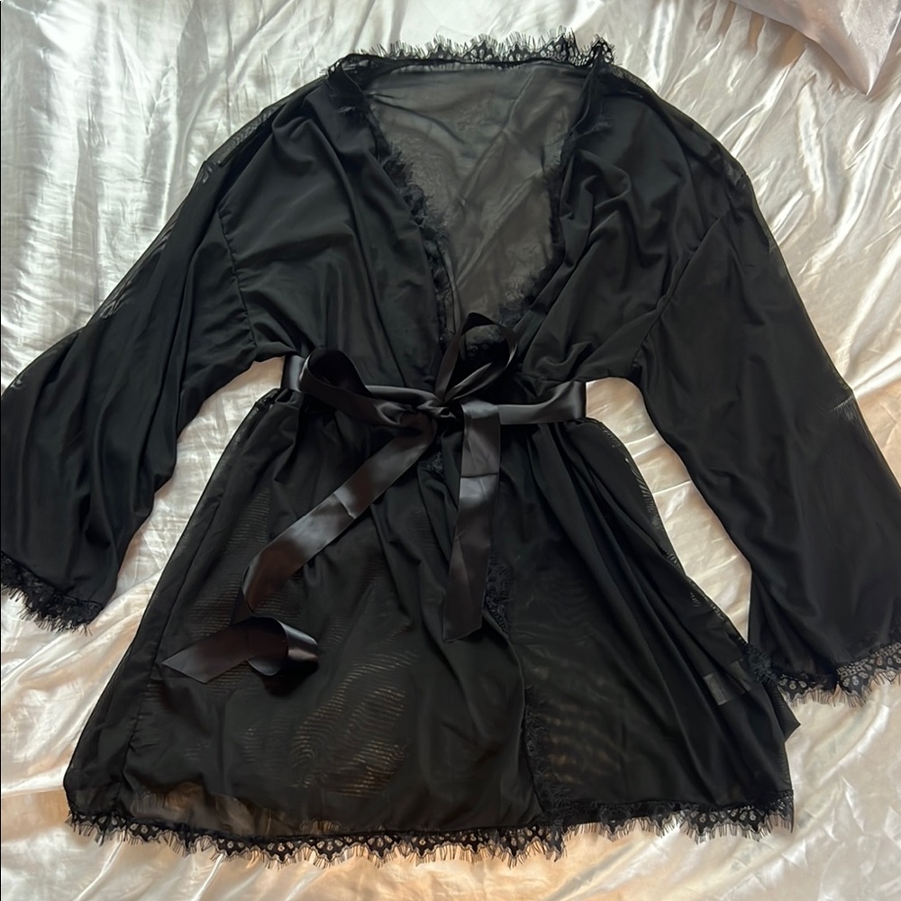 Elegant Black Lace Trim Robe